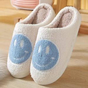 Trending smiley face slipper